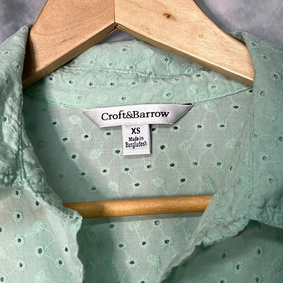 Croft & Barrow Mint Green Eyelet Button Down 3/4 Sleeve Blouse - size XS - Picture 10 of 13